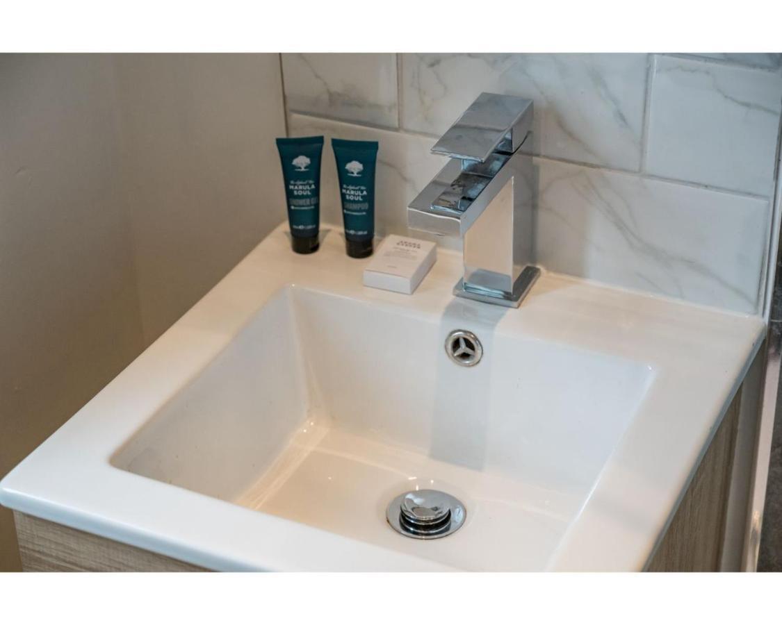 Central Belfast Apartments Belfast Work-Rest-Play R&R Eksteriør bilde