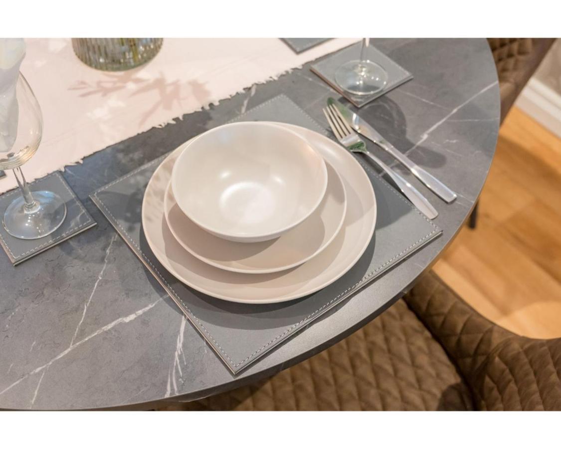 Central Belfast Apartments Belfast Work-Rest-Play R&R Eksteriør bilde